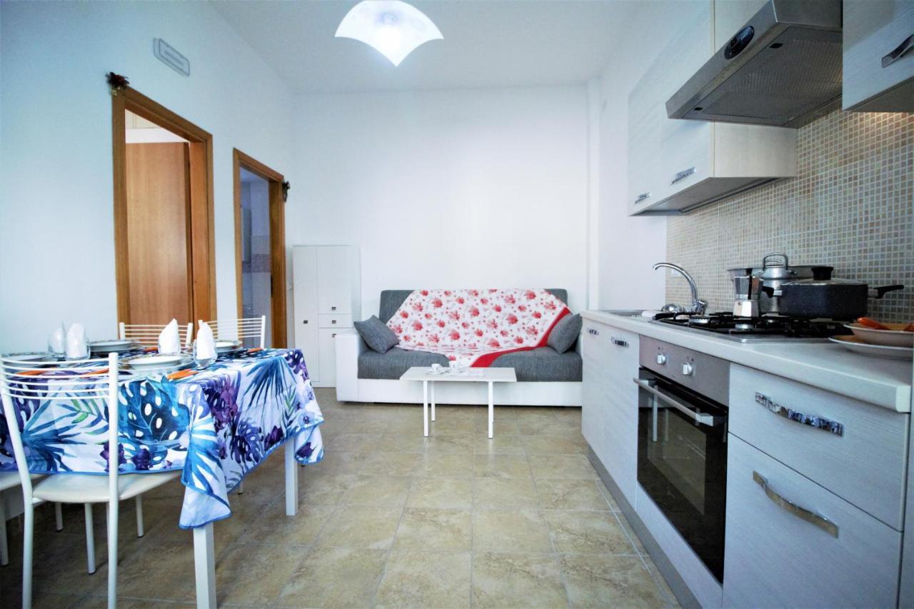 Holidaycasa Sebastiano - Grazioso Bilocale A 150 Mt Dal Mare Sperlonga Exterior foto
